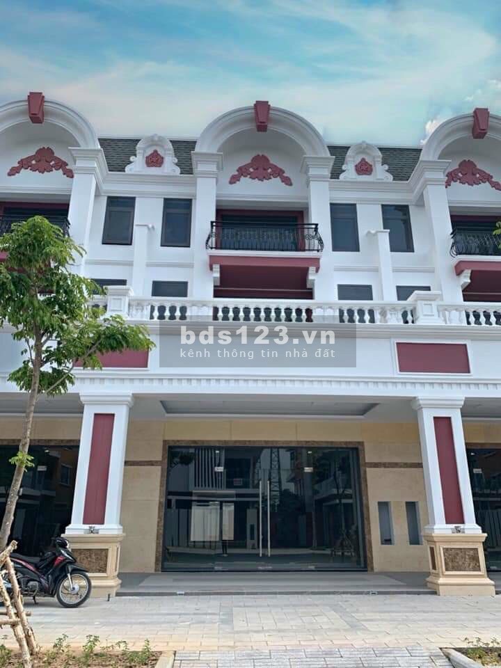 Bán căn hộ Shophouse SH3 đảo Phú Gia, dt 7x24m, kết cầu 3 lầu, giá 5 tỷ, kh 0901.089.288