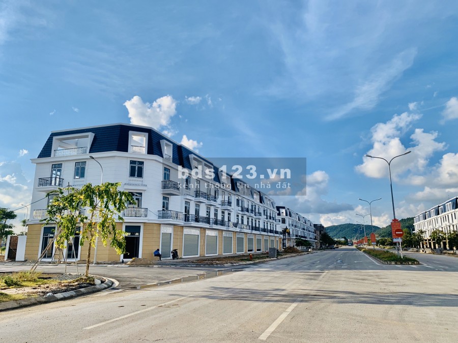 Đất đẹp thị xã Hồng Lĩnh Hà Tĩnh, liên hệ xem đất 0984476535, gần các trung tâm du lịch