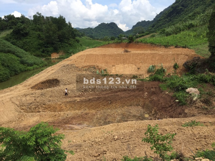 Càn bán 3961m full vườn, thực tế 5000m view đẹp giá chỉ 599 triệu Cao Phong