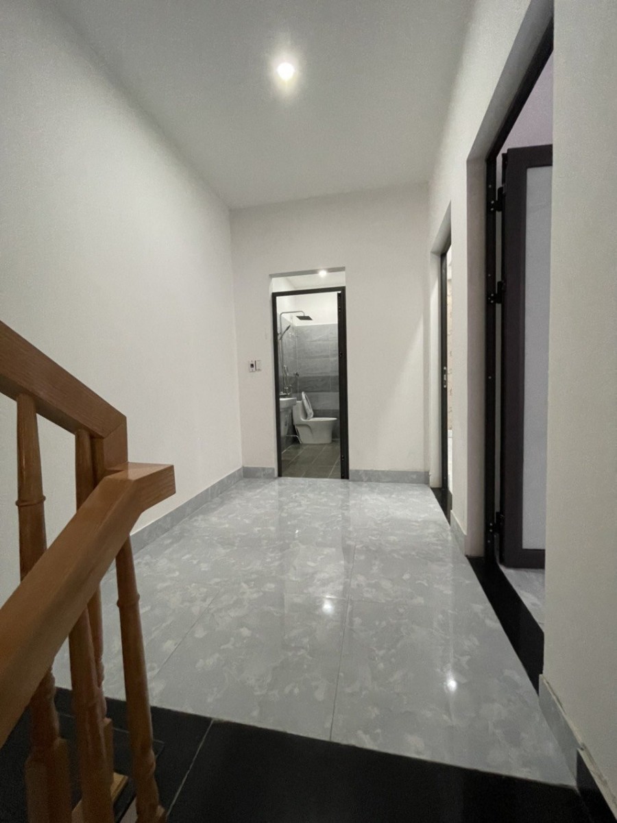 Bán siêu phẩm không tỳ vết toạ lạc ở vị trí đường Bùi Viện, đúc kiên cố 4 tầng, giá tốt