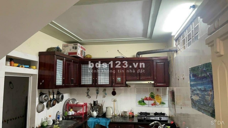 Chính chủ cần tiền bán gấp nhà 3.5 tầng, dt 42m2. ngõ rộng 4m. nhà trong ngõ Phương Lưu. Đông Hải 1