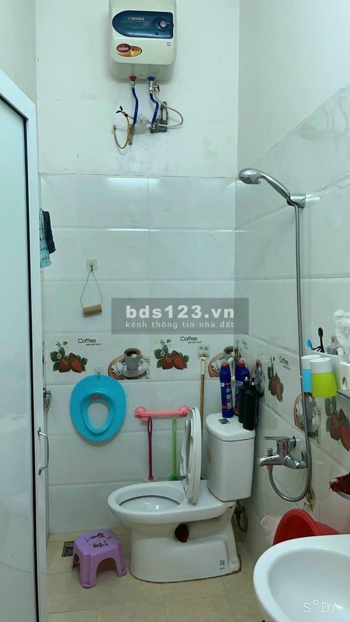 Chính chủ cần tiền bán gấp nhà 3.5 tầng, dt 42m2. ngõ rộng 4m. nhà trong ngõ Phương Lưu. Đông Hải 1