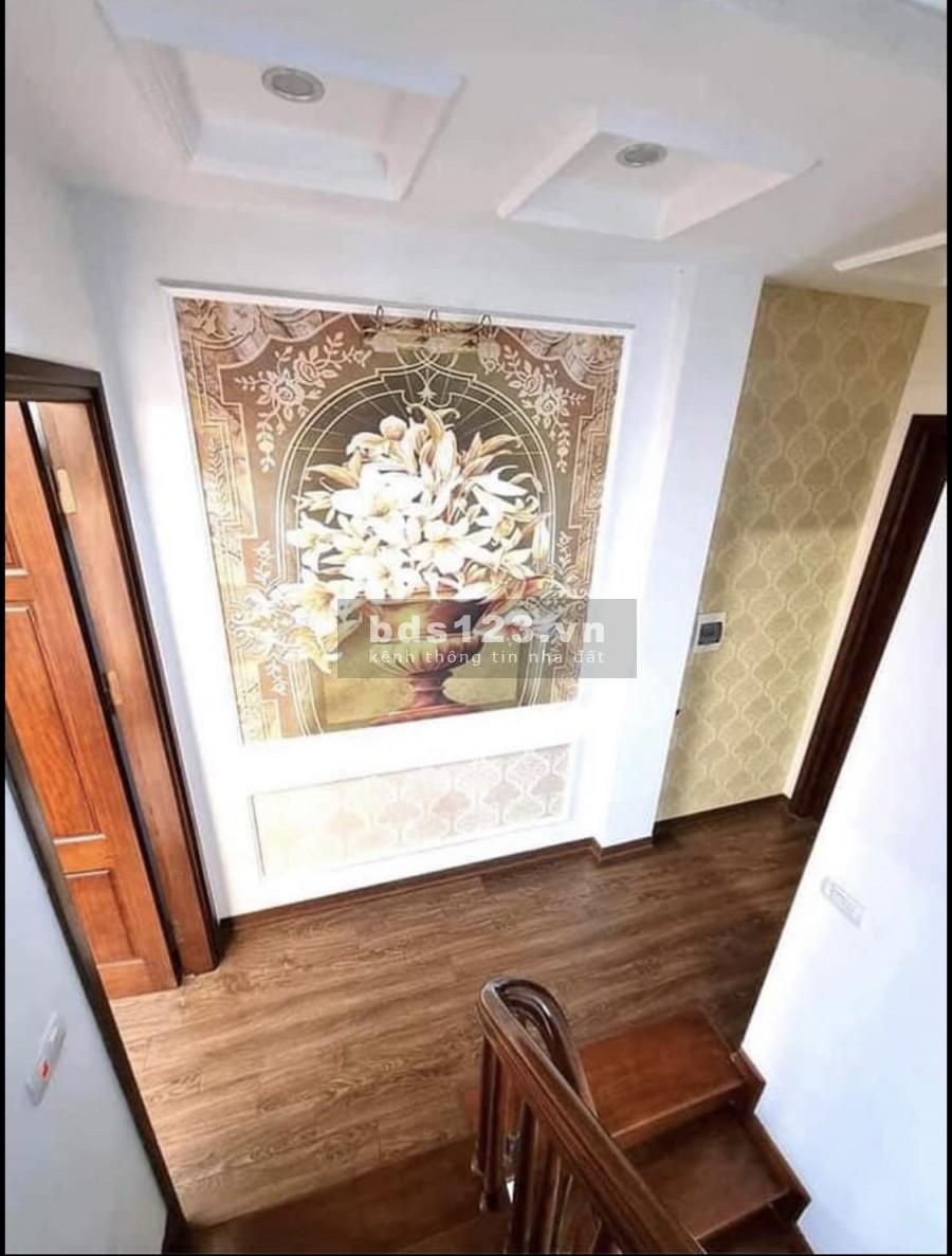 Bán gấp nhà nguyên căn đẹp ô tô đỗ cửa, phố Hoàng Mai, diện tích 50m2, giá 4.5 tỷ