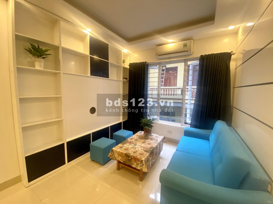 Bán nhà 5 tầng Nguyễn Văn Cừ, Long Biên, thoáng trước sau, gara ngay phố giá nhỉnh 4 tỷ
