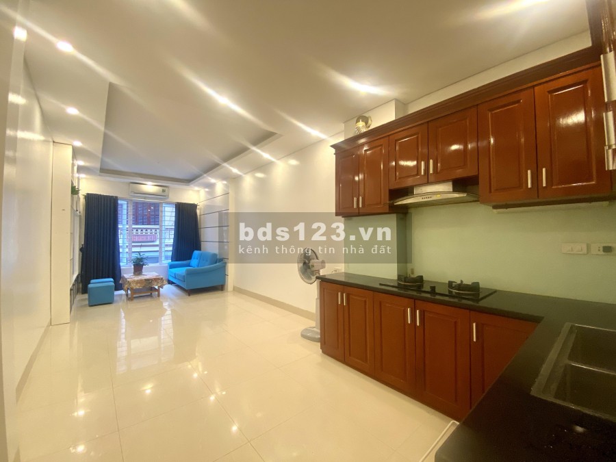 Bán nhà 5 tầng Nguyễn Văn Cừ, Long Biên, thoáng trước sau, gara ngay phố giá nhỉnh 4 tỷ