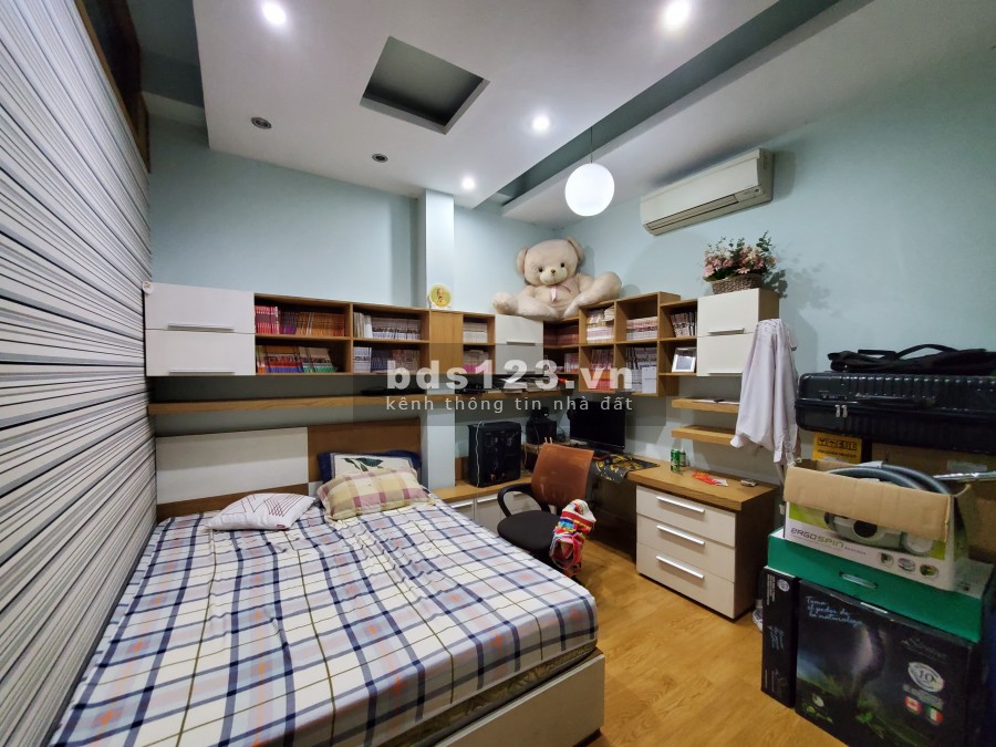 Bán gấp nhà 95m2 ngõ 548 Nguyễn Văn Cừ, Long Biên, kinh doanh, oto tránh, giá bnas 12 tỷ