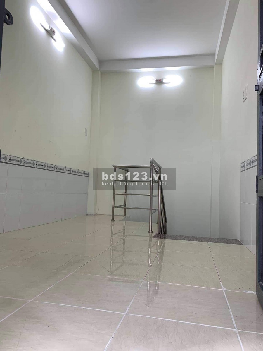 Bán nhà mới đường Cô Giang 3 tầng đúc Quận Phú Nhuận, diện tích 21m2, giá bán 3 tỷ
