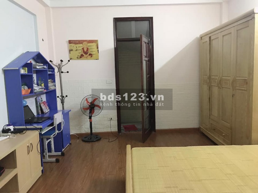 Bán nhà phố Thanh Lân, nhà đẹp vào ở ngay, diện tích 34m2, giá bán rẻ 2.4 tỷ, thương lượng