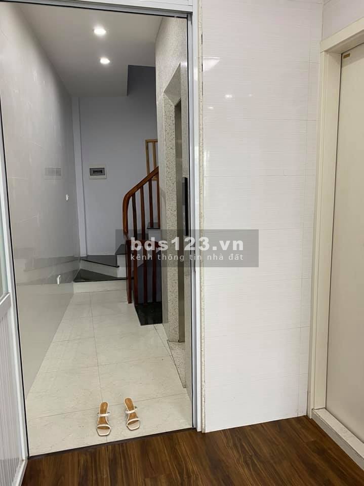 Nhà bán gấp dt 45m2 6 tầng giá 9x tỷ, mặt phố Quận Hai Bà Trưng, ô tô thang máy, kinh doanh