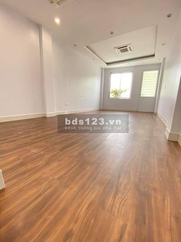 Nhà bán gấp dt 45m2 6 tầng giá 9x tỷ, mặt phố Quận Hai Bà Trưng, ô tô thang máy, kinh doanh