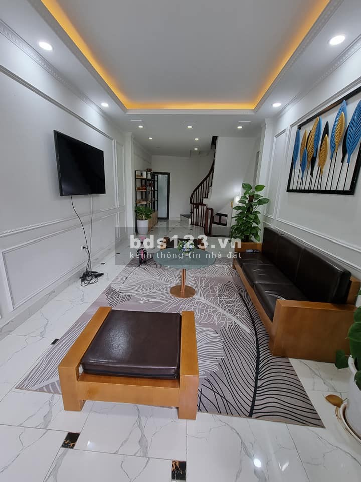 Chính chủ cần bán gấp nhà Lê Đức Thọ dtsd 37m2, 5 tầng cách ô tô 20m, nhỉnh 3 tỷ, lh 0978996965