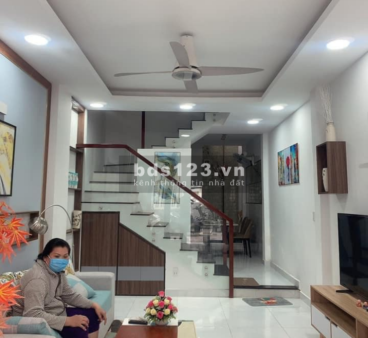Bán nhà mới 2 tầng BTCT HXH Quang Trung, P.10, Gò Vấp dt 44m2 giá 4,3 tỷ thương lượng