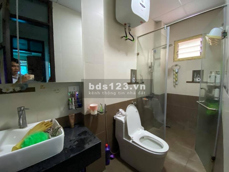Cần bán gấp nhà phố Hoàng Hoa Thám kinh doanh- gara oto 58m*5T MT 9,7m giá 11 tỷ