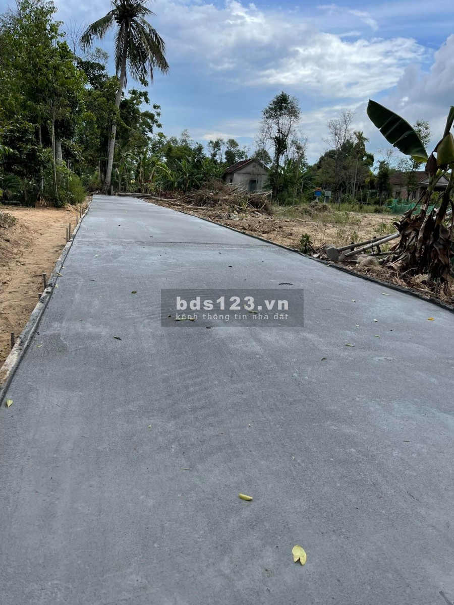 Chính chủ cần bán đát khu vực An Đô, Hương Chữ, giá rẻ, đường bê tông vào tận đất