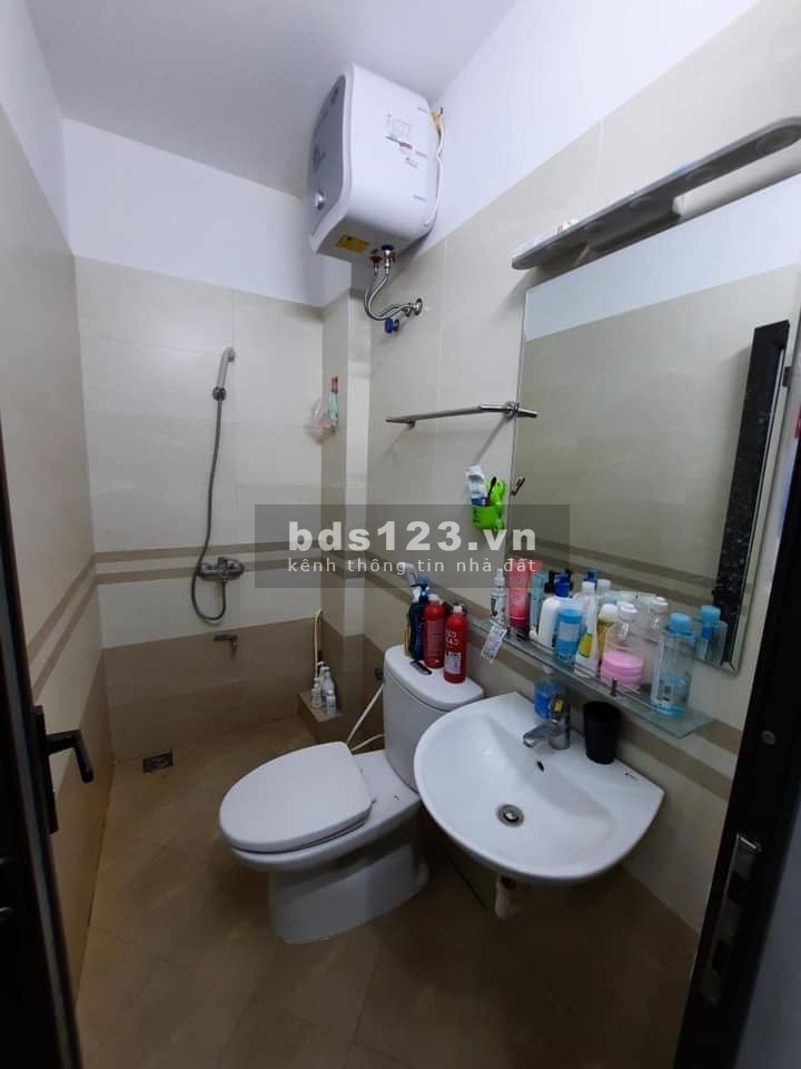 BAY GẤP NHÀ KHƯƠNG ĐÌNH 50M2 x 4T ,MẶT TIỀN RỘNG 4,2M ,NGÕ THÔNG ,SỔ NỞ HẬU.