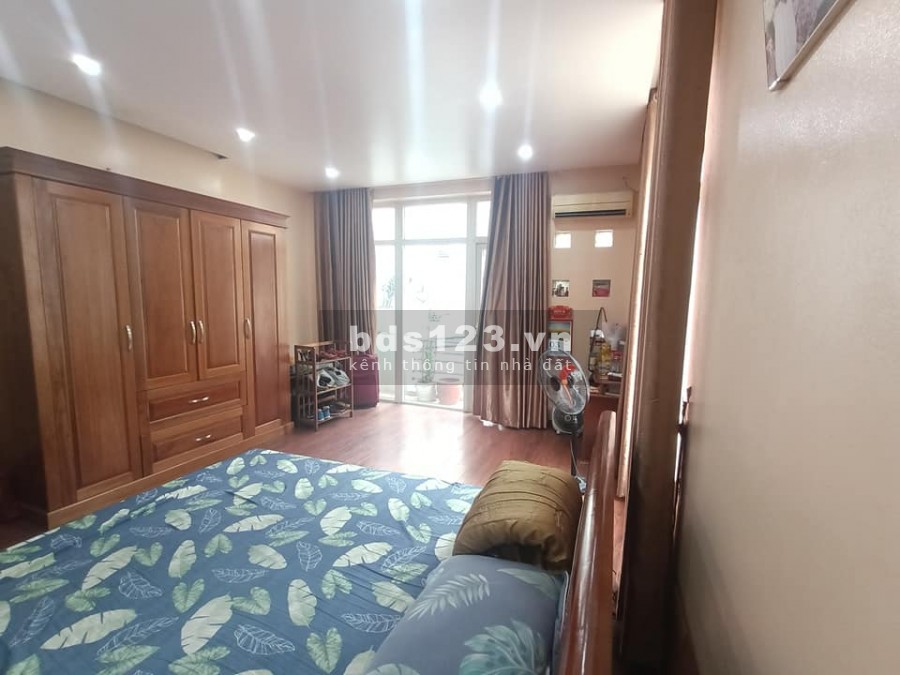 Phố VIP Cầu Giấy Quận Cầu Giấy ngõ rộng sầm uất nội thất đẹp ở luôn giá chỉ 5 tỷ 6