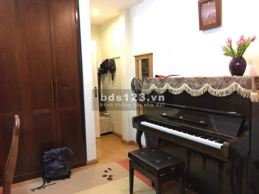 Bán nhà Hoàng Cầu khu phân lô ô tô vào nhà diện tích sử dụng 46m2, 5 tầng giá bán 7,5 tỷ