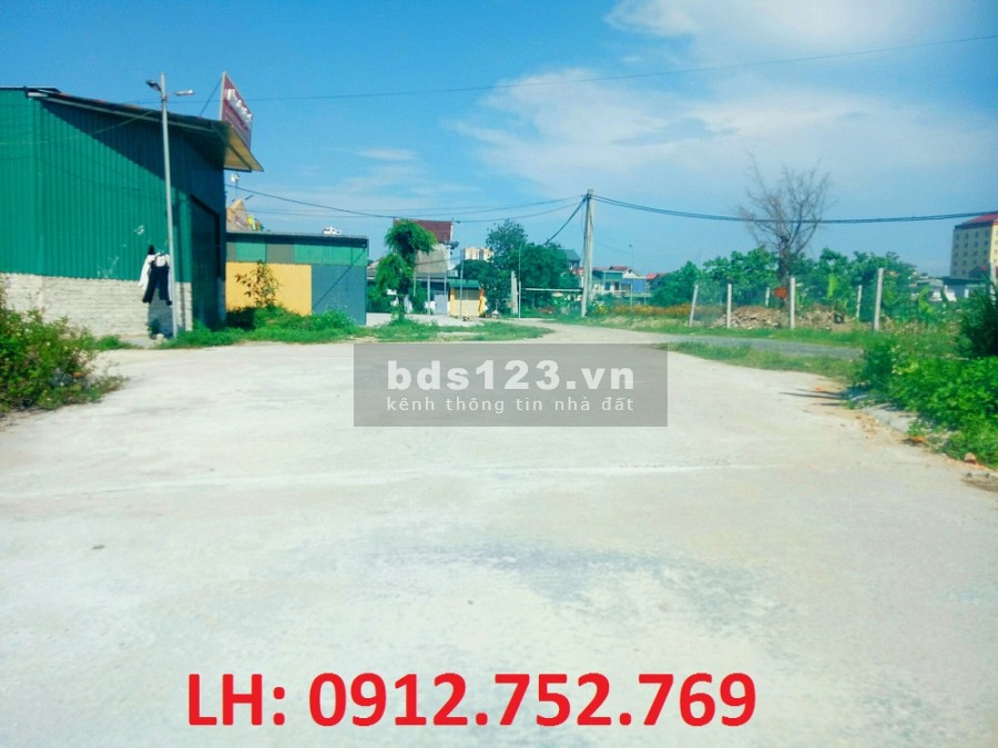 Bán đất chính chủ view hồ siêu thoáng khối 11 phường Đội Cung, thành phố Vinh, sổ sẵn