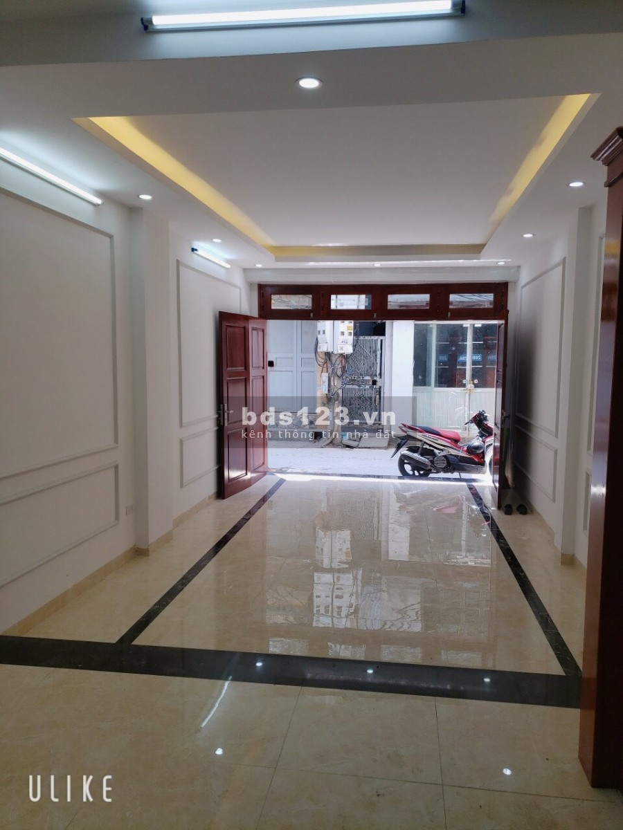Bán gấp nhà 45m2, KD sầm uất, ô tô 7 chỗ vào nhà, Viện K Tân Triều, Thanh Trì. 0869298268.