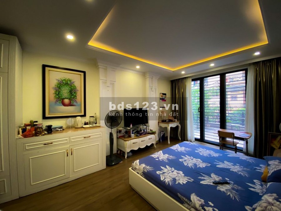 Bán nhà Nguyễn Văn Huyên Quận Cầu Giấy diện tích 42m2, giá 4.2 tỷ, liên hệ 0974609992