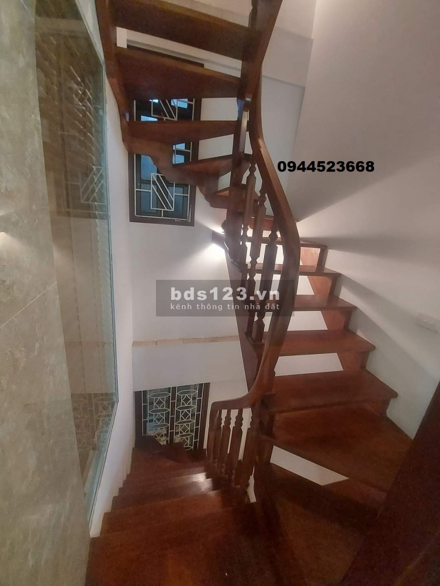 Covid cần bán 2 nhà mới xây đẹp ở ngay 5 tầng 86m2 phố Lê Đại Hành giá chỉ 12,5 tỷ
