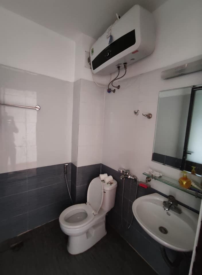 Hiếm Bán nhà đẹp Lĩnh Nam Hoàng Mai ôtô đỗ cửa 5 tầng mặt tiền rộng ở ngay VP KD chỉ 3.5tỷ