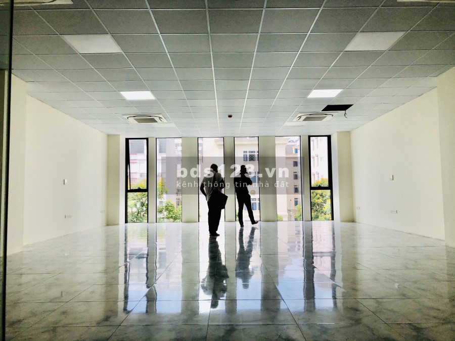 Sàn văn phòng đa dạng diện tích 30m2 - 65m2 - 80m2 tại Ngã Tư Sở, liên hệ 0974352961