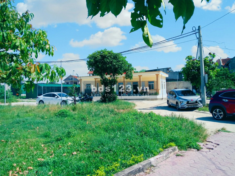 Bán đất chính chủ view hồ siêu thoáng khối 11 phường Đội Cung, thành phố Vinh, sổ sẵn