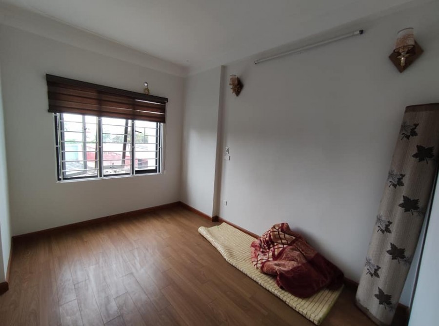 Hiếm Bán nhà đẹp Lĩnh Nam Hoàng Mai ôtô đỗ cửa 5 tầng mặt tiền rộng ở ngay VP KD chỉ 3.5tỷ