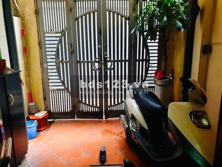 Bán nhà Trần Quốc Vượng, Quận Cầu Giấy, diện tích sử dụng 50m2, 5 tầng, giá 3,85 tỷ.