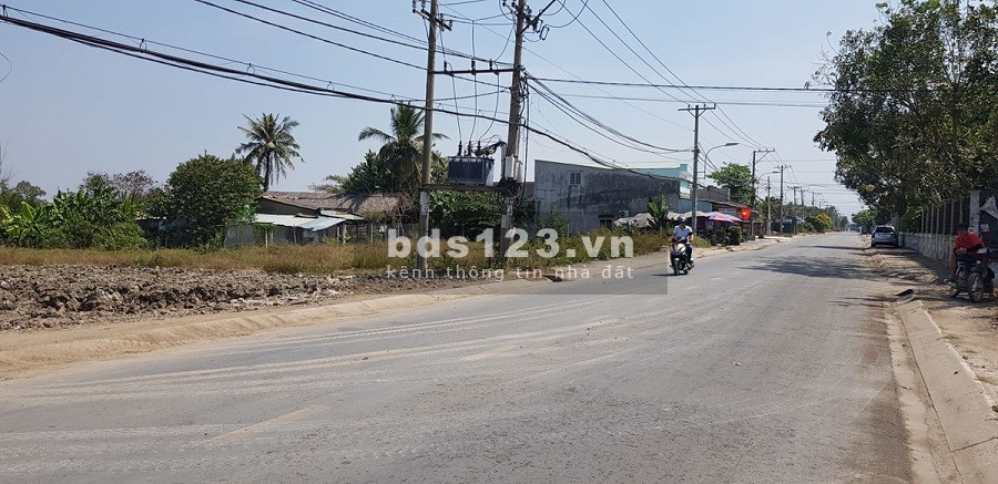 Cần bán đất thổ cư diện tích 80m2 đường Hoàng Phan Thái, xã Bình Chánh, giá tốt đầu tư