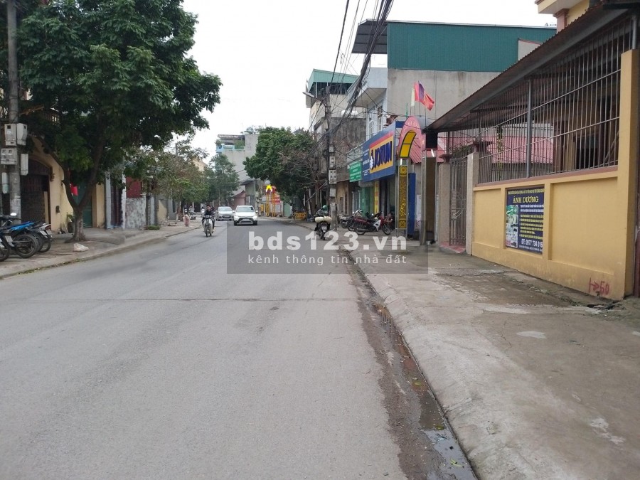Bán đất mặt đường Yên Kiện hiếm kinh doanh đỉnh diện tích 62m2, giá 2 tỷ hơn, sổ sẵn