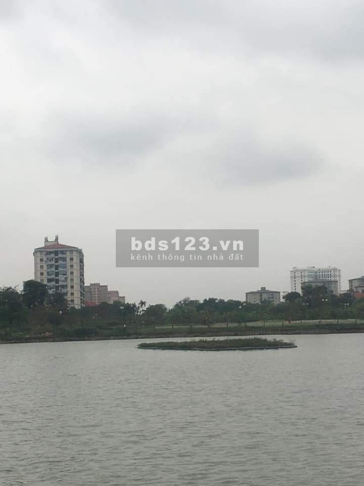 Cực kỳ cần bán nhà diện tích 80m² mặt phố ô cách giá chỉ 5.4 tỷ, kinh doanh tấp nập