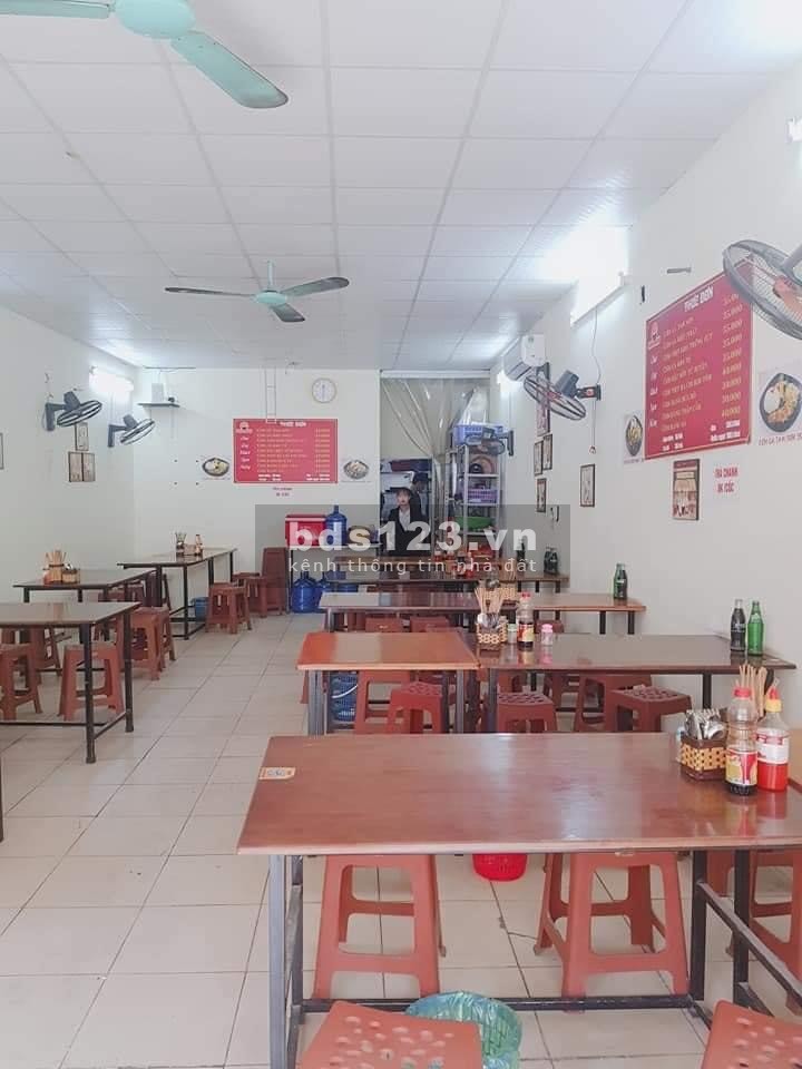 Bán nhà nguyên căn mặt phố Dịch Vọng nhà cấp 4 quy hoạch ổn định DT 78, giá 17.5 tỷ