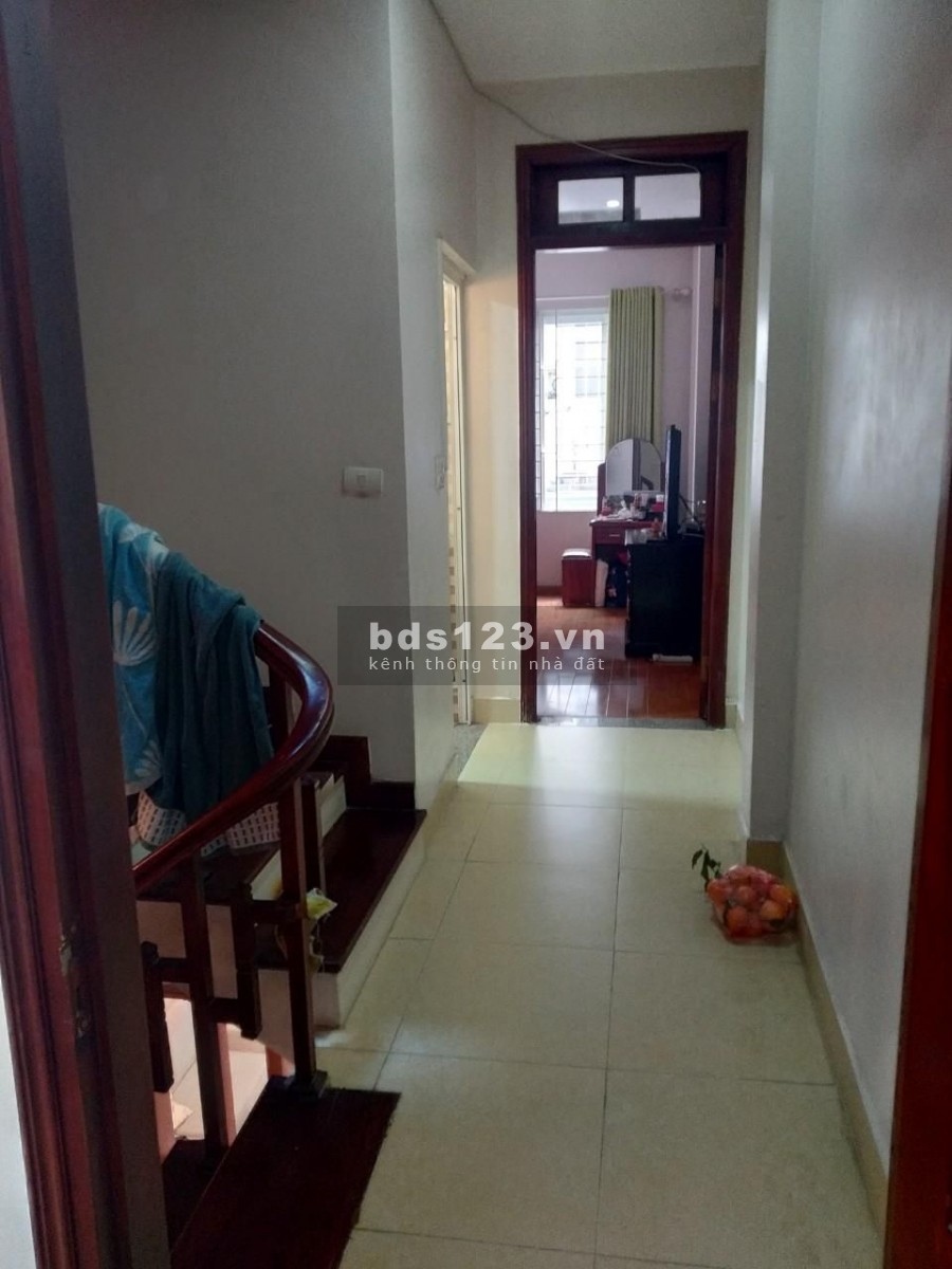 Cần bán gấp nhà Kim Mã Ba Đình, cực đẹp, ở luôn. 48m2x5T, MT4.2m. Giá nhỉnh 4 tỷ.