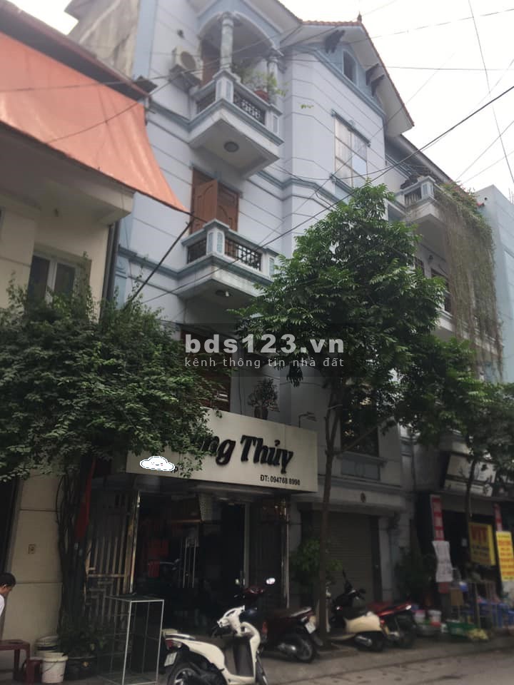 Cần thanh khoản nhanh nhà Bát Khối, Long Biên, dt 38m2, 5 tầng, giá 2.8 tỷ kinh doanh