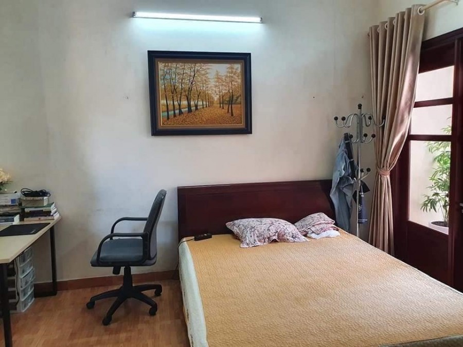 Bán gấp nhà Quan Nhân ngõ rộng thoáng tặng nội thất gỗ Hương, view hồ giá chỉ có 4,83 tỷ