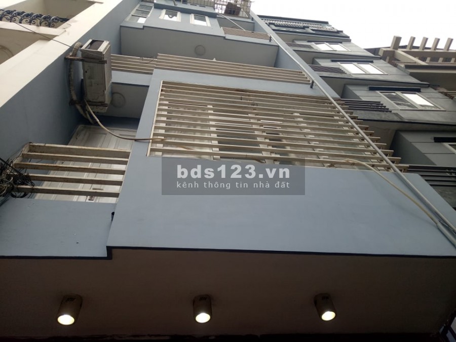 Bán Nhà Trần Cung nhà đẹp ở ngay dân trí cao diện tích sử dụng 40m2 giá bán 3,5 tỷ