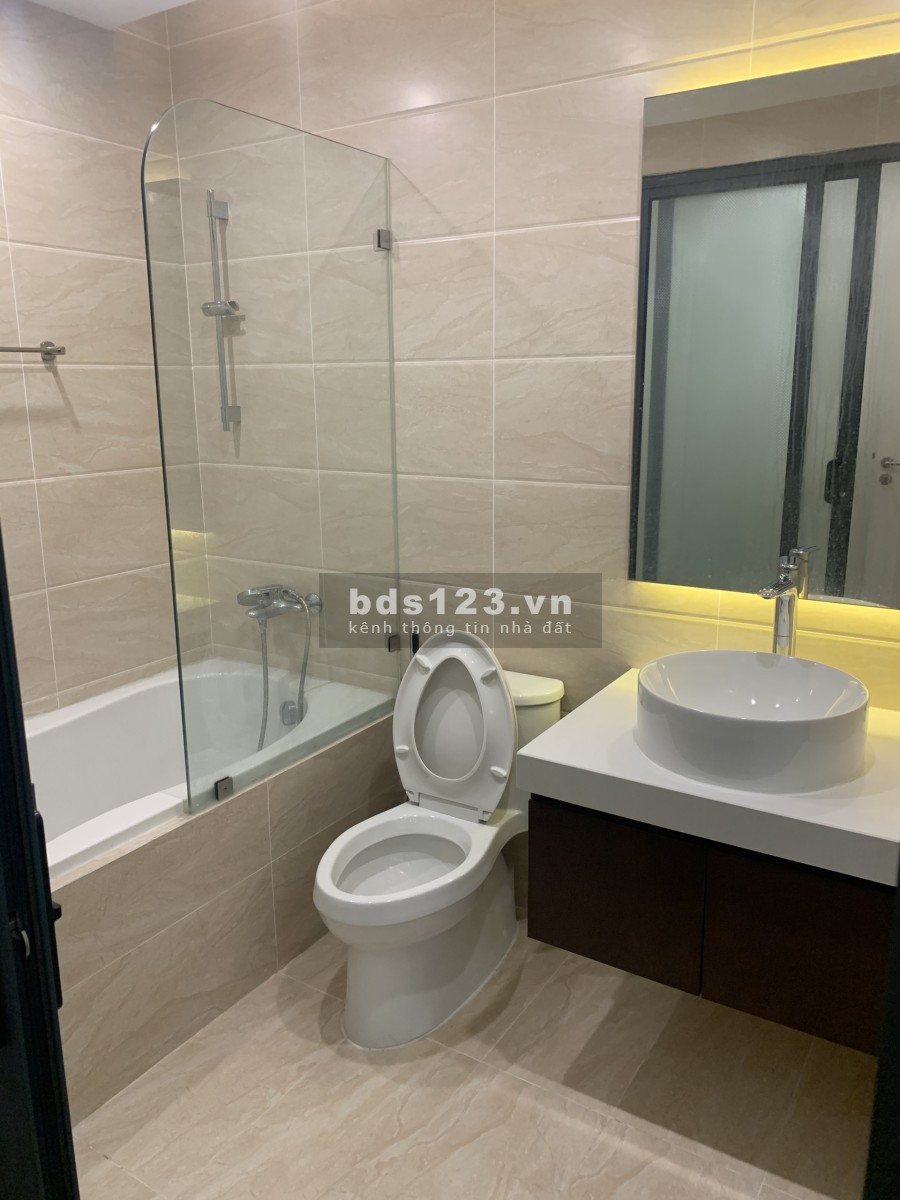 Cho thuê Chung cư Imperia Nguyễn Huy Tưởng căn 3 ngủ, chưa có tủ bếp, 12.5 triệu/tháng 0377983070