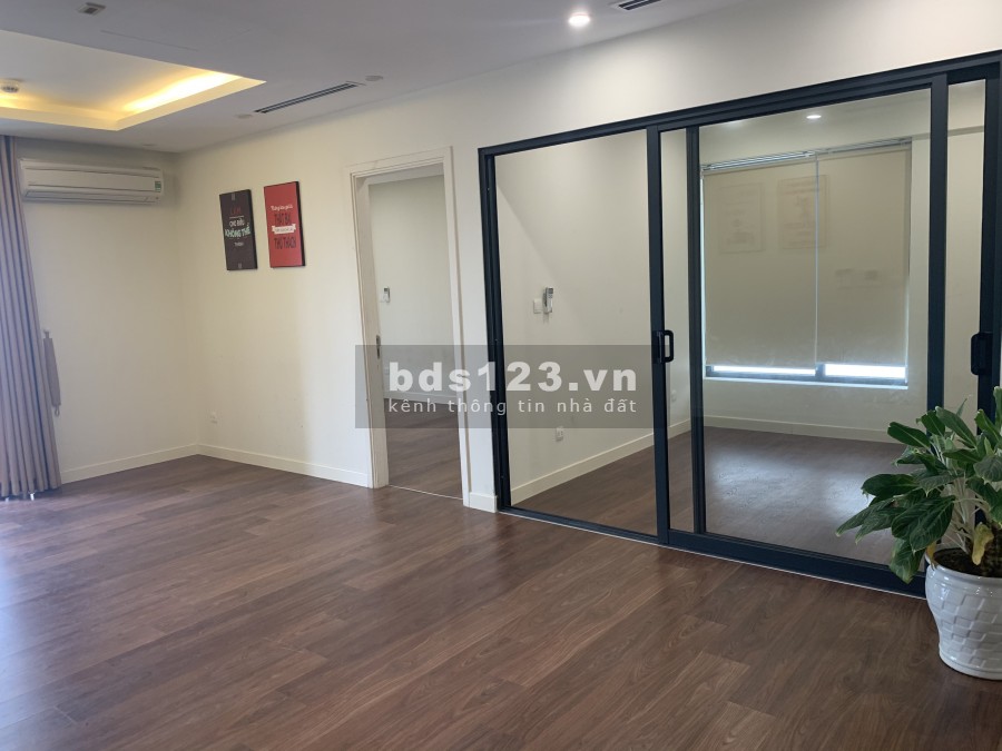 Cho thuê Chung cư Imperia Nguyễn Huy Tưởng căn 3 ngủ, chưa có tủ bếp, 12.5 triệu/tháng 0377983070