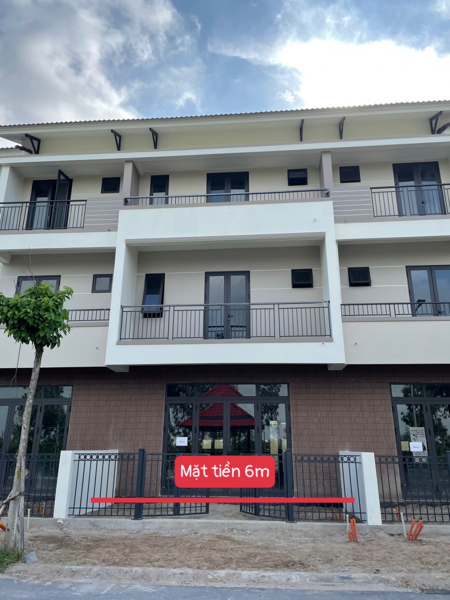 Chủ nhà cần vốn bán nhanh căn 90m2 hàng view sống cực hiếm, liên hệ 0944159883