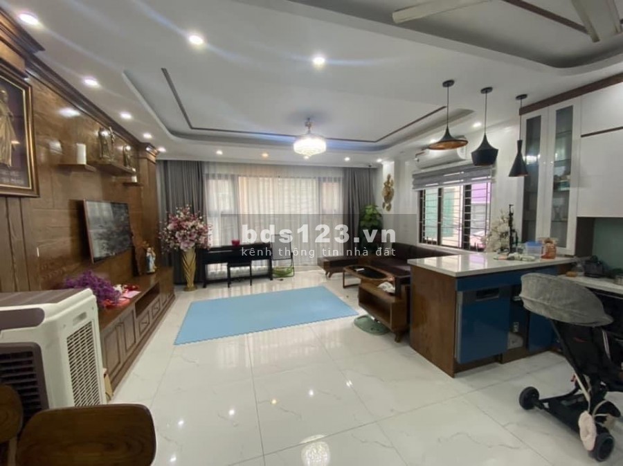 Bán nhà phố Hoàng Mai mặt ngõ kinh doanh ô tô đỗ cửa vào nhà 5 tầng đẹp ở ngay