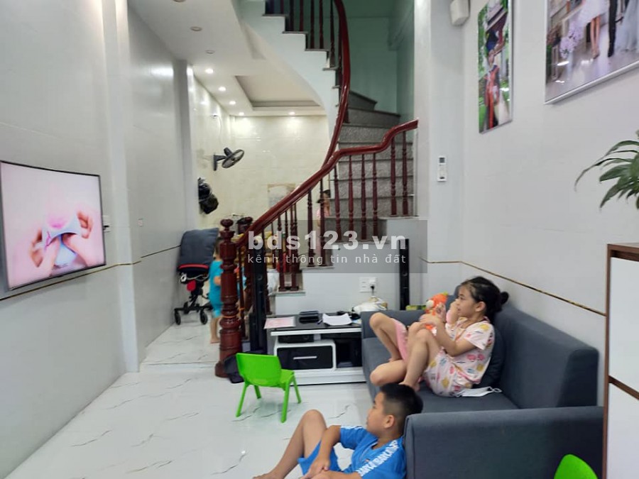 Bán nhà Lệ Mật Quận Long Biên phố kinh doanh sầm uất ngày đêm, liên hệ 0868672566