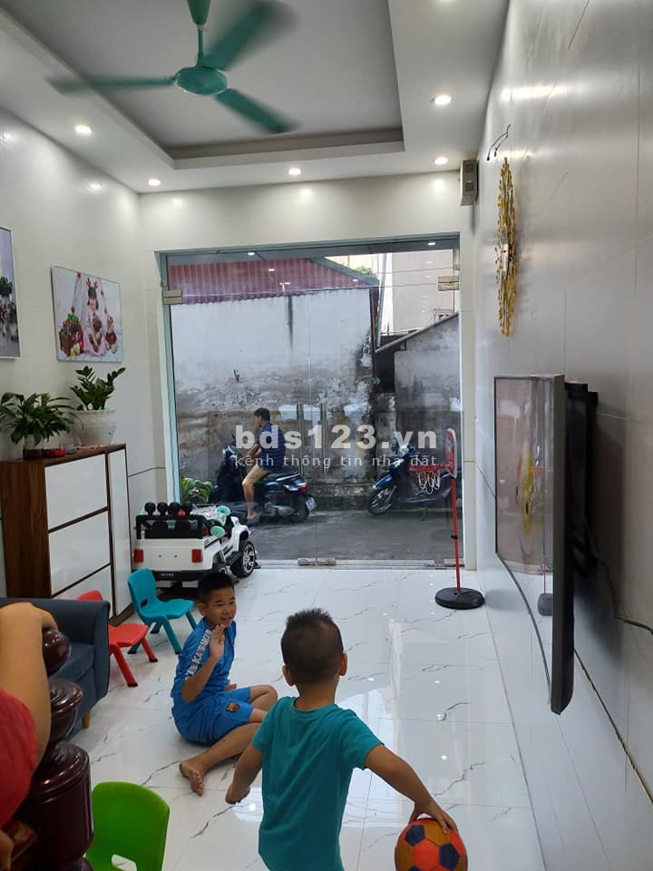 Bán nhà Lệ Mật Quận Long Biên phố kinh doanh sầm uất ngày đêm, liên hệ 0868672566
