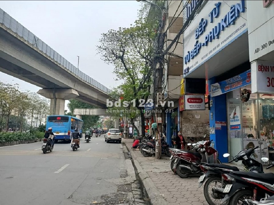 Bán nhà Trần Phú, diện tích 105m2, 5. tầng, măt tiền 6m kinh doanh thuận tiện giá bán 20 tỷ