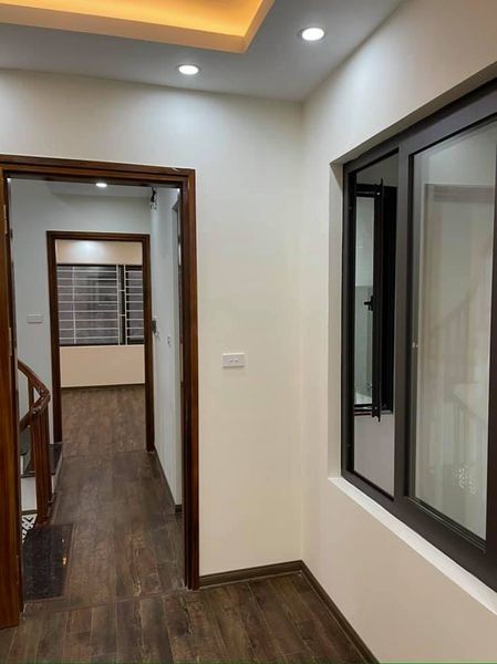 Cần tiền bán gấp căn nhà mới xây phố Yên Hòa.Cầu Giấy diện tích 50m2 5 tầng giá 5.6 tỷ