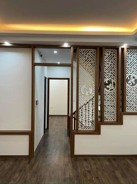 Cần tiền bán gấp căn nhà mới xây phố Yên Hòa.Cầu Giấy diện tích 50m2 5 tầng giá 5.6 tỷ