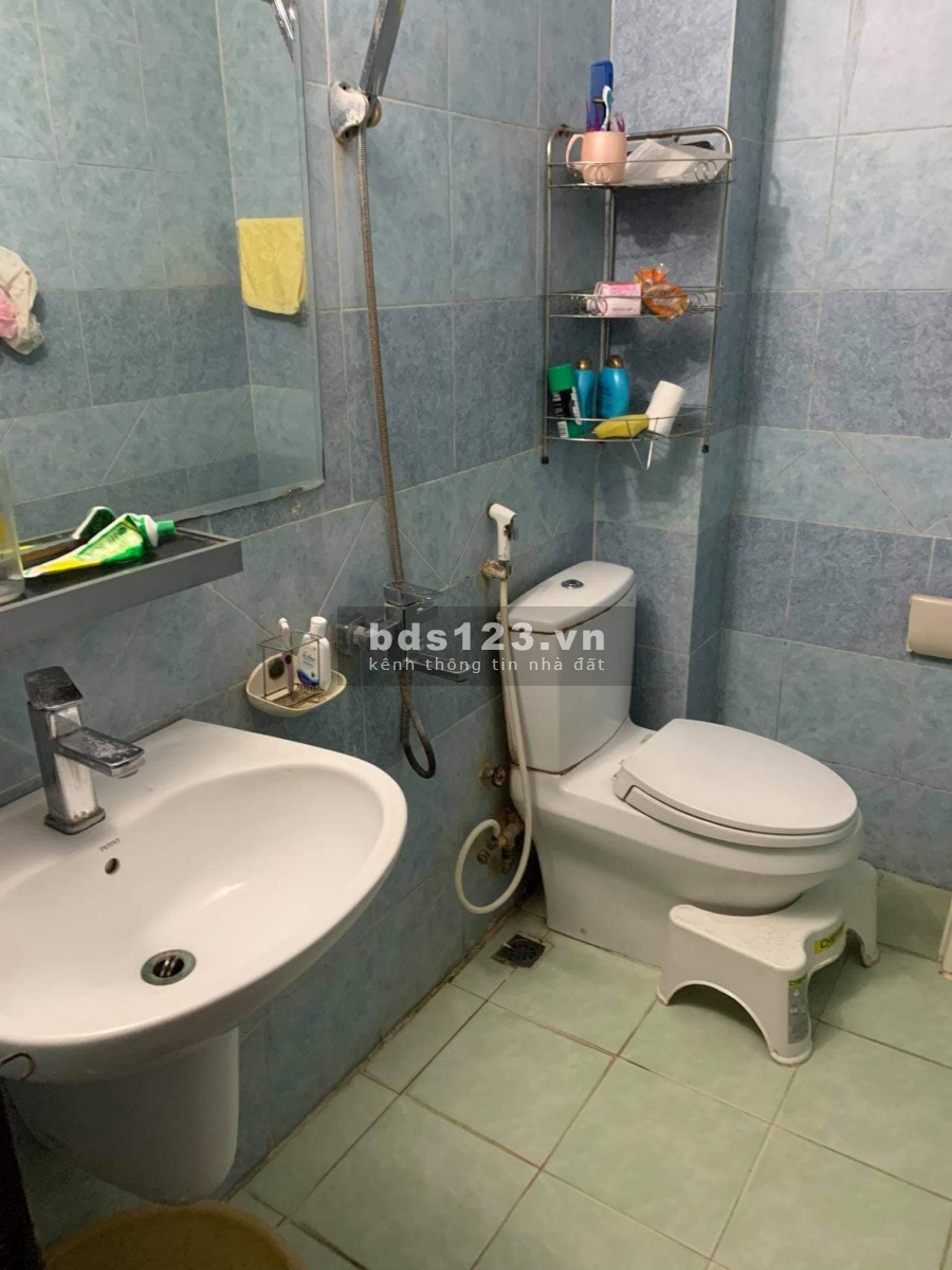 Bán nhà đẹp cao tầng phố Hào Nam dt 45m2 5 tầng, giá chỉ nhỉnh hơn 4 tỷ, lh 0817672955