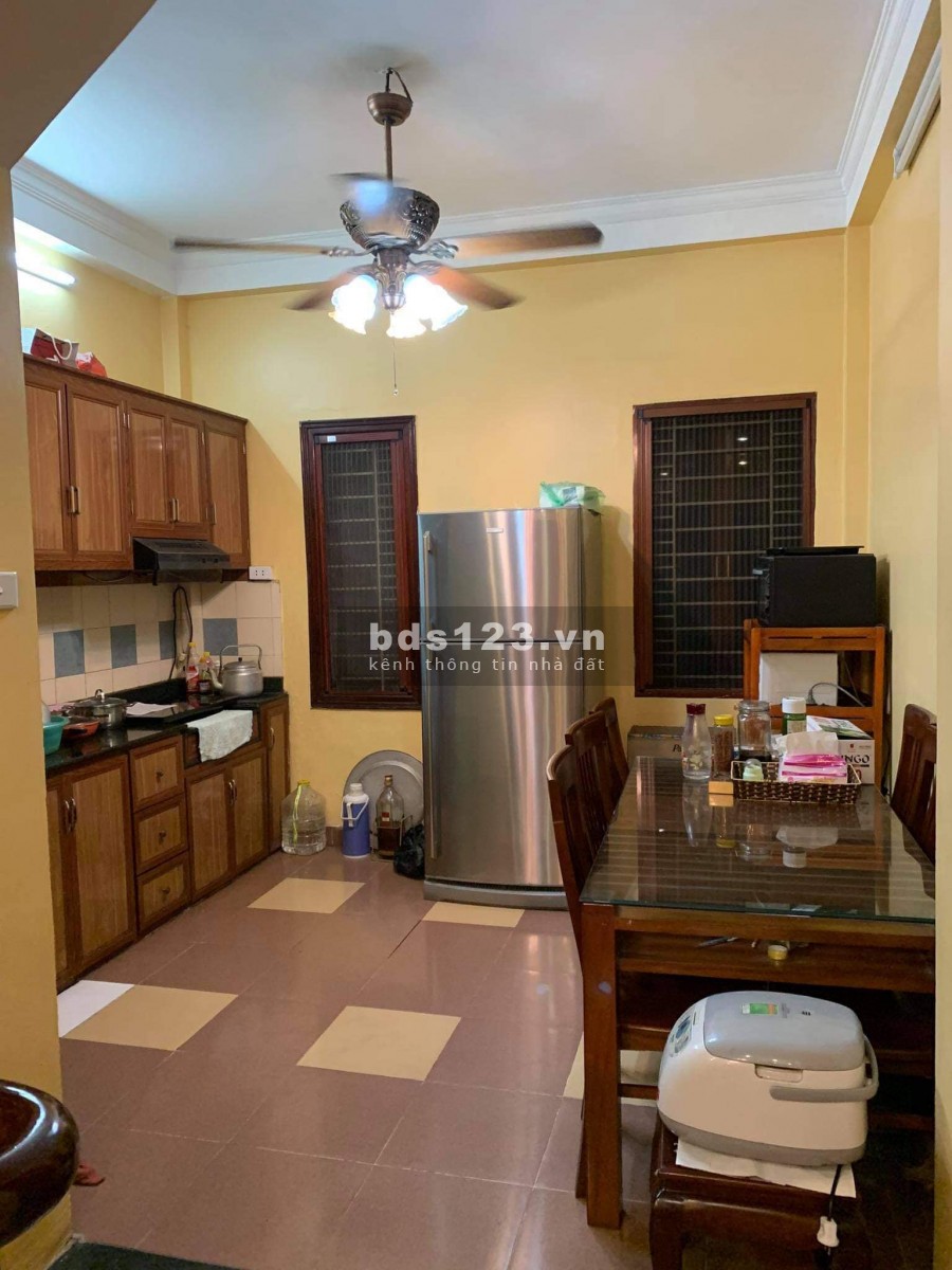 Bán nhà đẹp cao tầng phố Hào Nam dt 45m2 5 tầng, giá chỉ nhỉnh hơn 4 tỷ, lh 0817672955