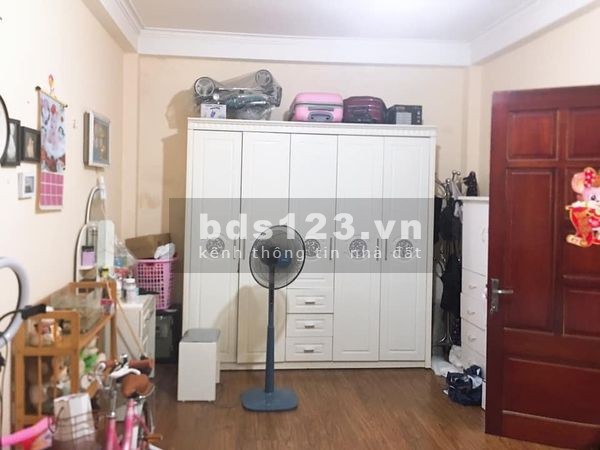 Bán Nhà Linh Quang diện tích 36m2 đúc kiên cố 4 tầng giá 2.8 Tỷ trung tâm Đống Đa
